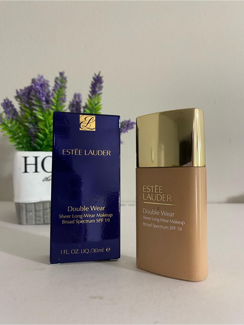 4N1~ Estée Lauder Sheer Long-wear Makeup Foundation, SPF 19, 1 OZ / 30ML, New